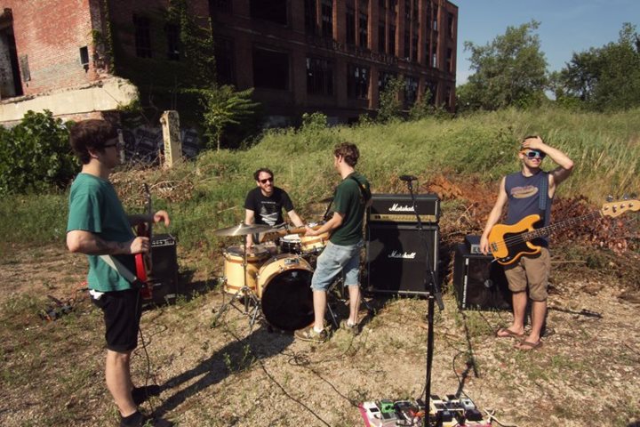 Annabel + Bad Racket Session = Awesomeness | brokenheadphones.com